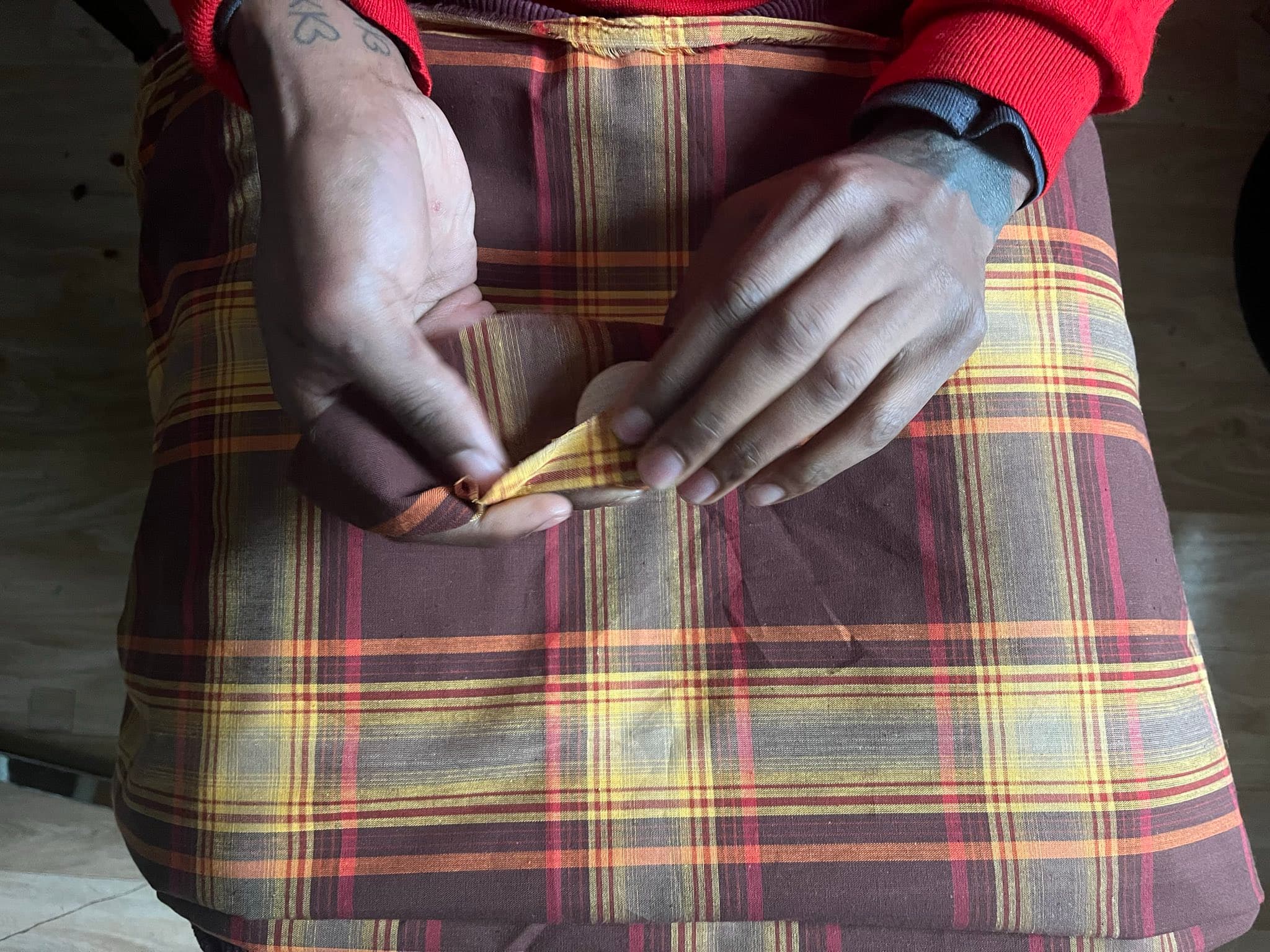 Pliage du tissu madras