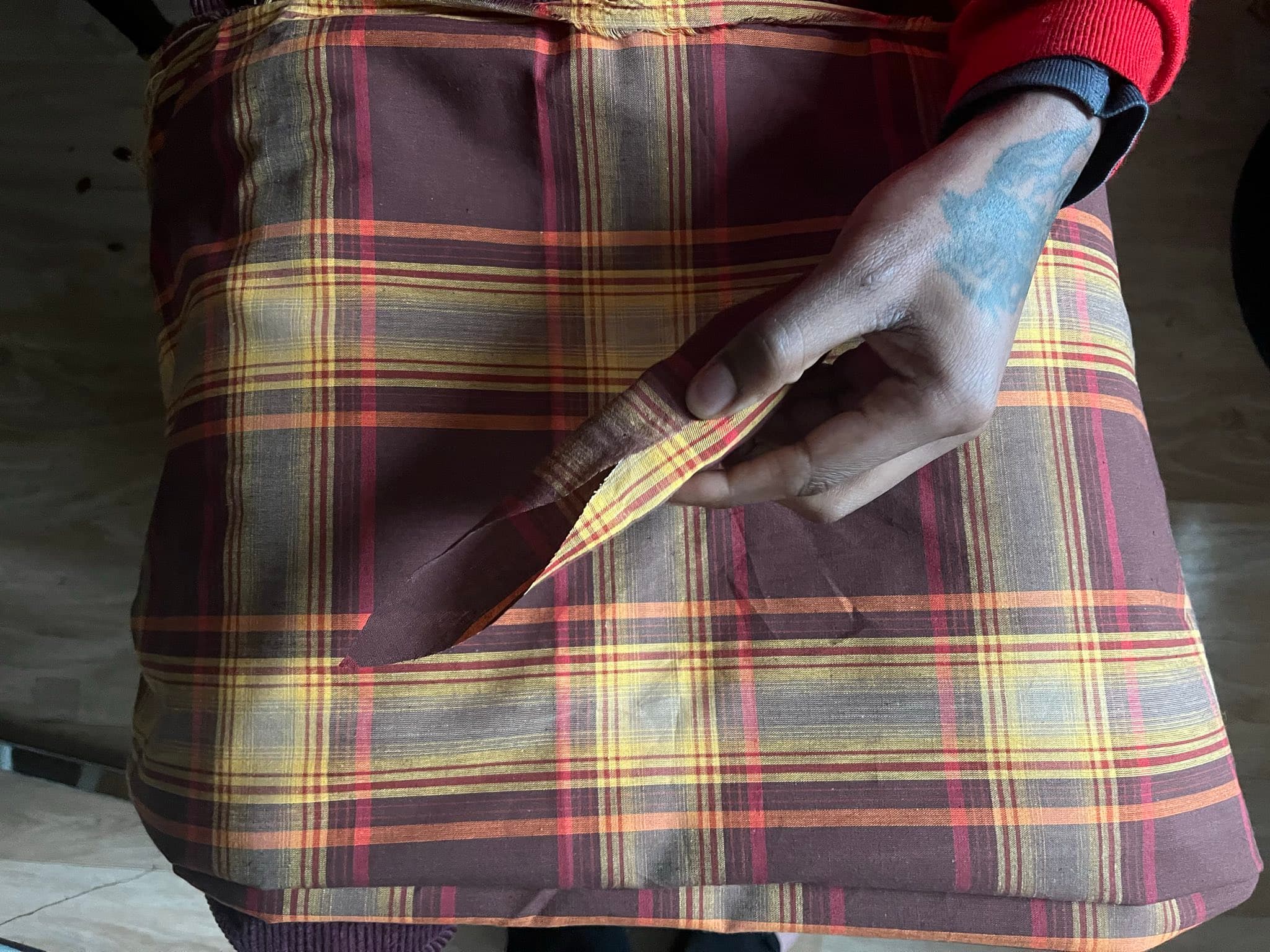 Decoupe du carre de tissu